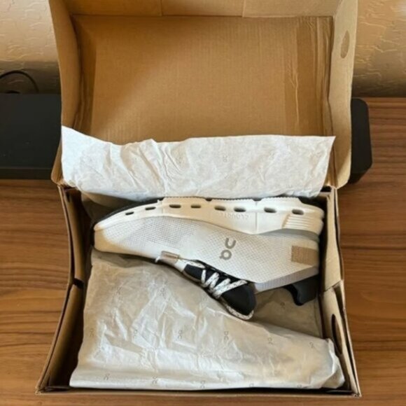 New On Cloudnova White Pearl Cloudtec Running Shoes Women's Size - Picture 5 of 5